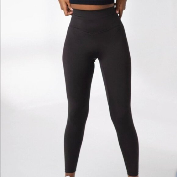 Vitality/Balance Athletica Cloud Legging Midnight Black - Size Small - Picture 1 of 8